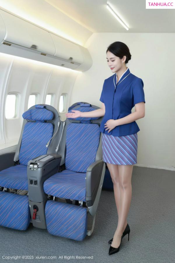   [XiuRen]高清写真图 2025.08.29 No.10708 南乔 空姐制服第24张图片